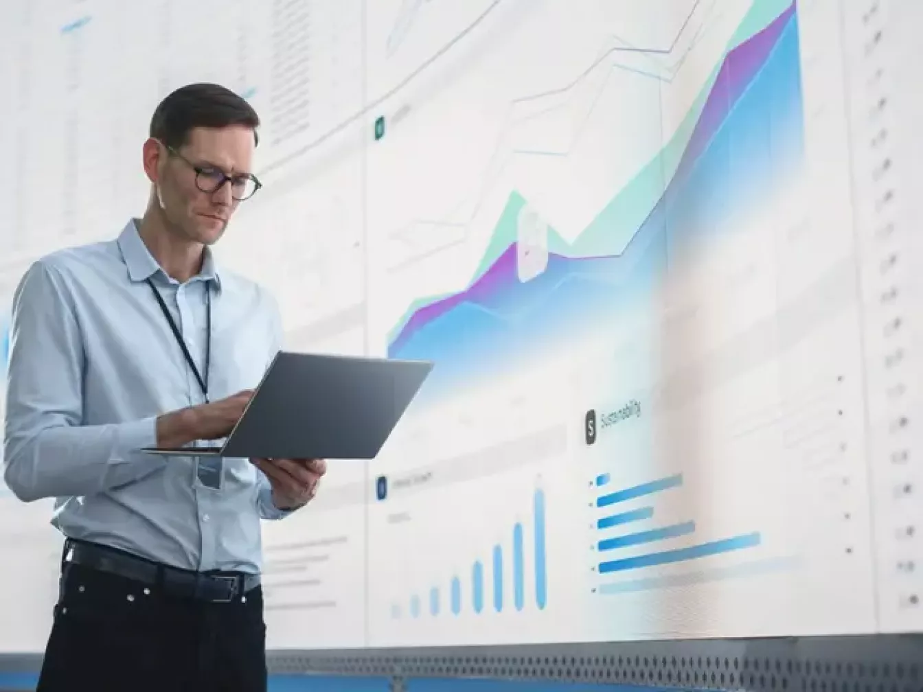Analyste performance insights & analytics 