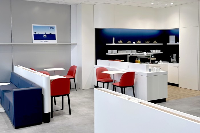 Salon Air France Cayenne