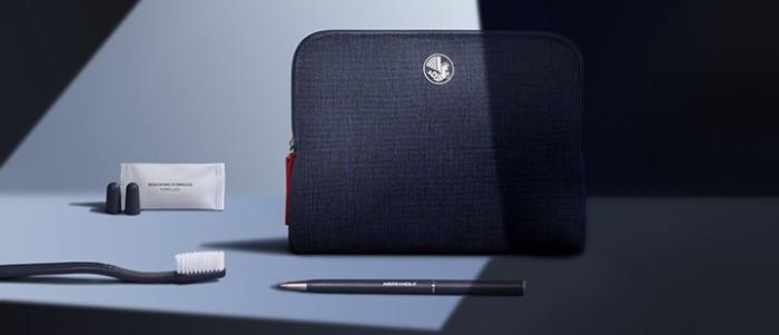 Packaging d'une trousse Air France