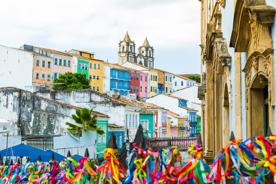 Eglise et carnaval de Salvador de Bahia