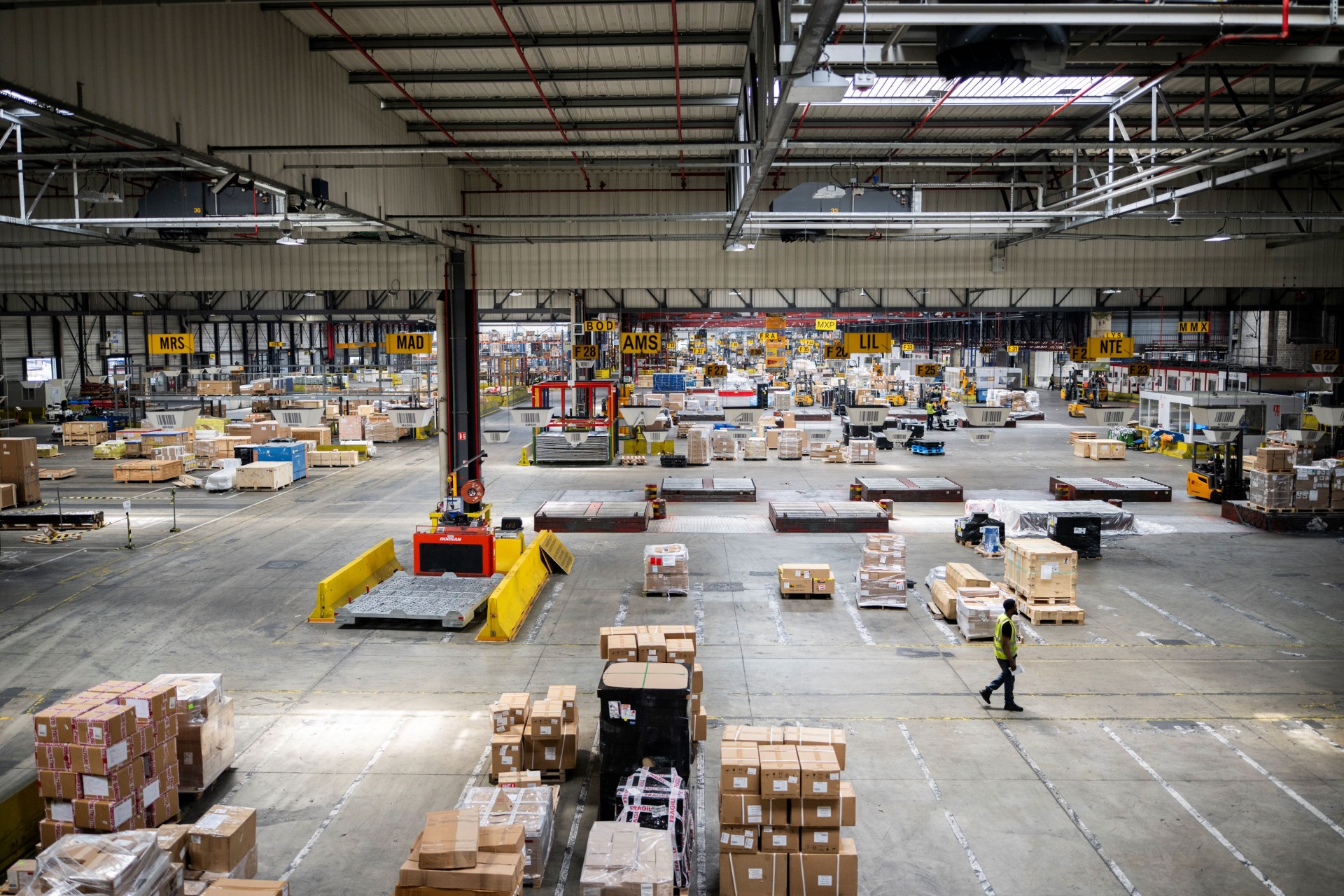 CDG Warehouses