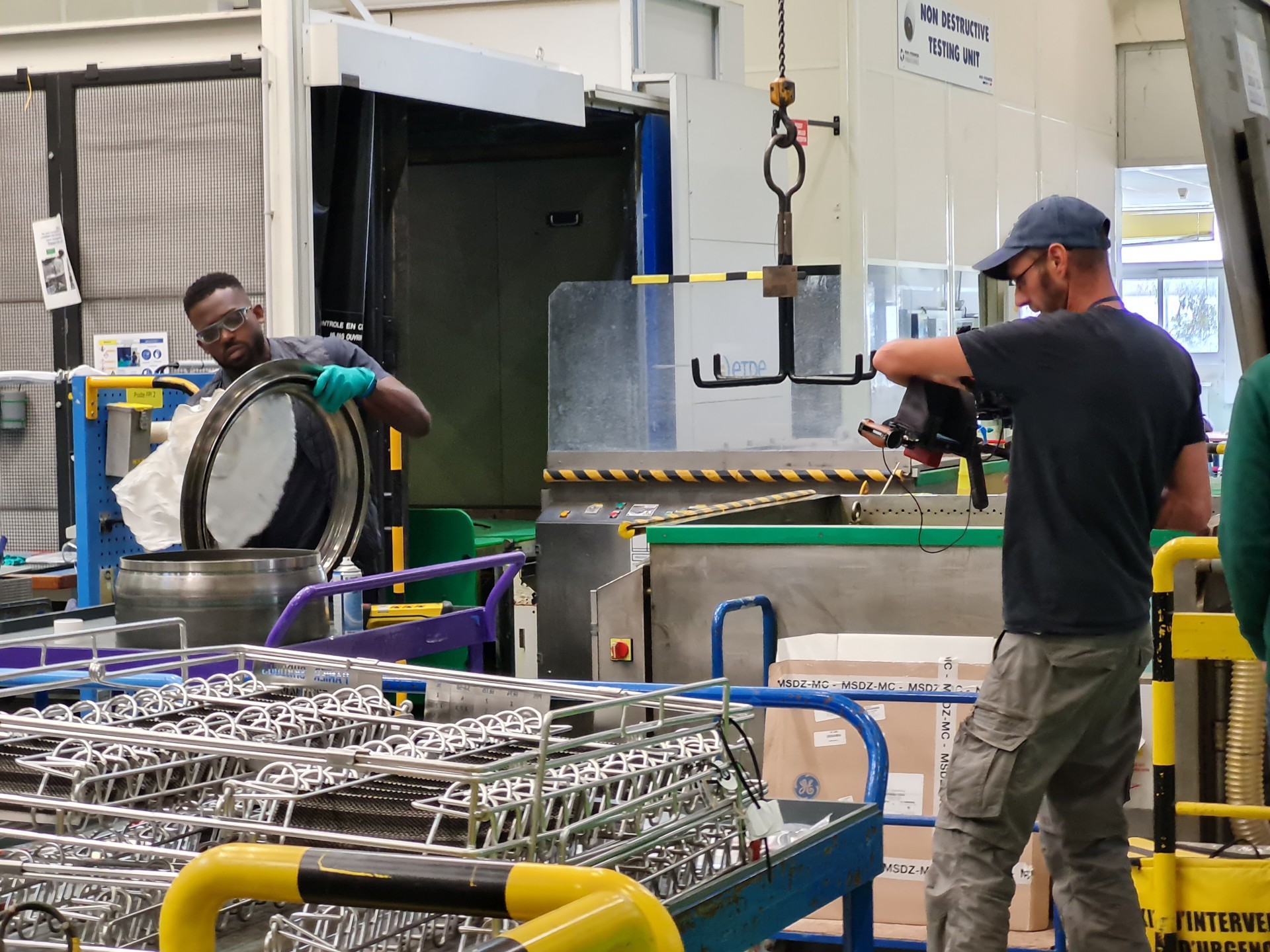 Techniciens de maintenance aéronautique