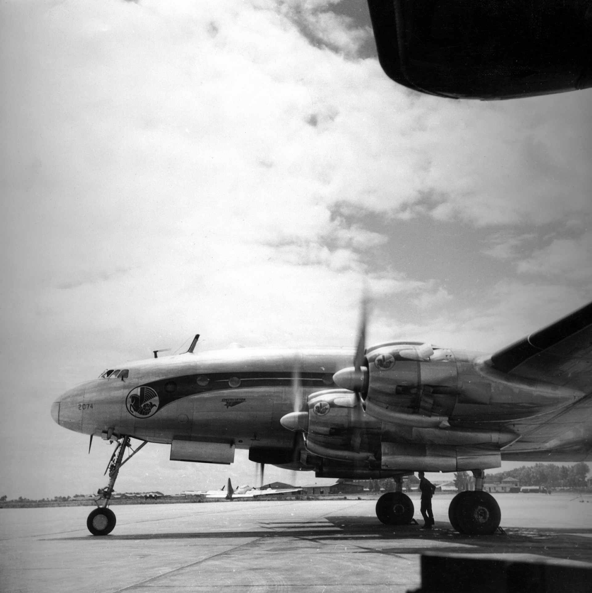 Photo d'époque noir et blanc Lockheed L049 Constellation
