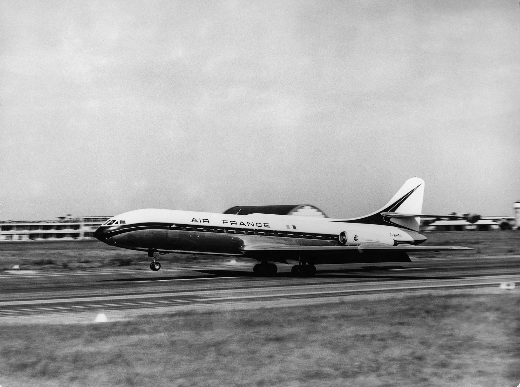 Photo d'époque avion noir et blanc