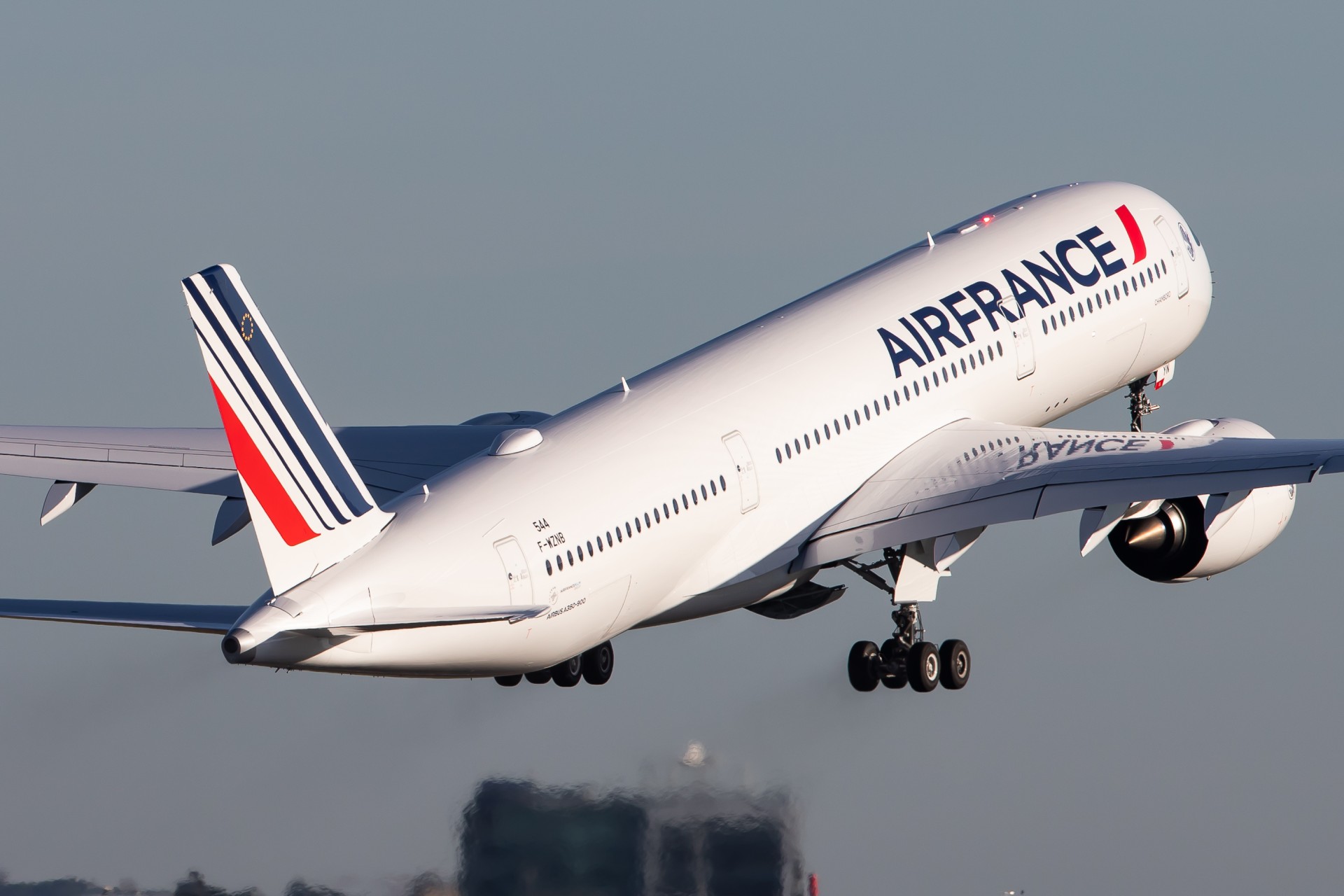 Avion qui decolle