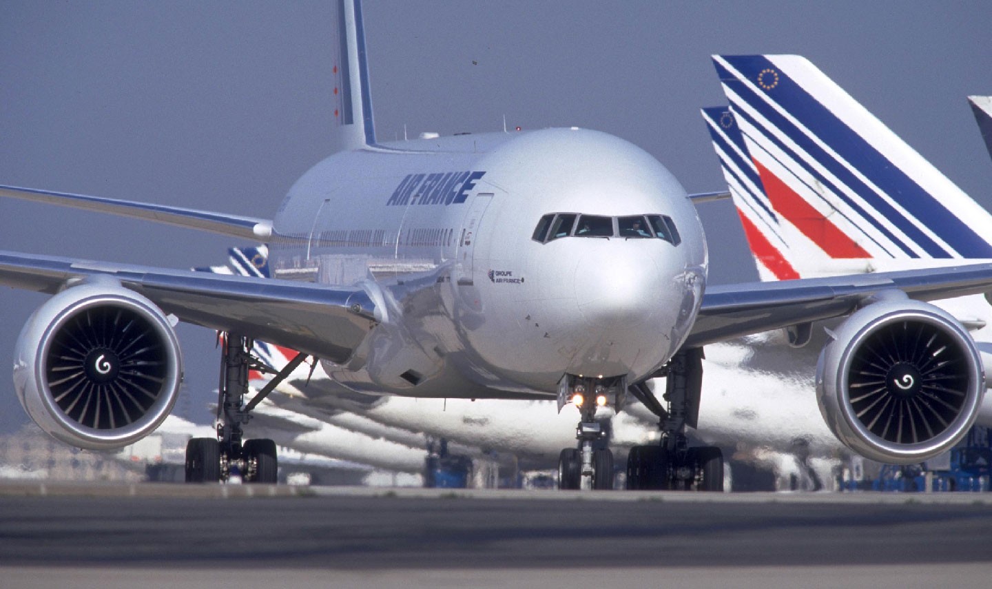 Photo de l'avant d'un avion