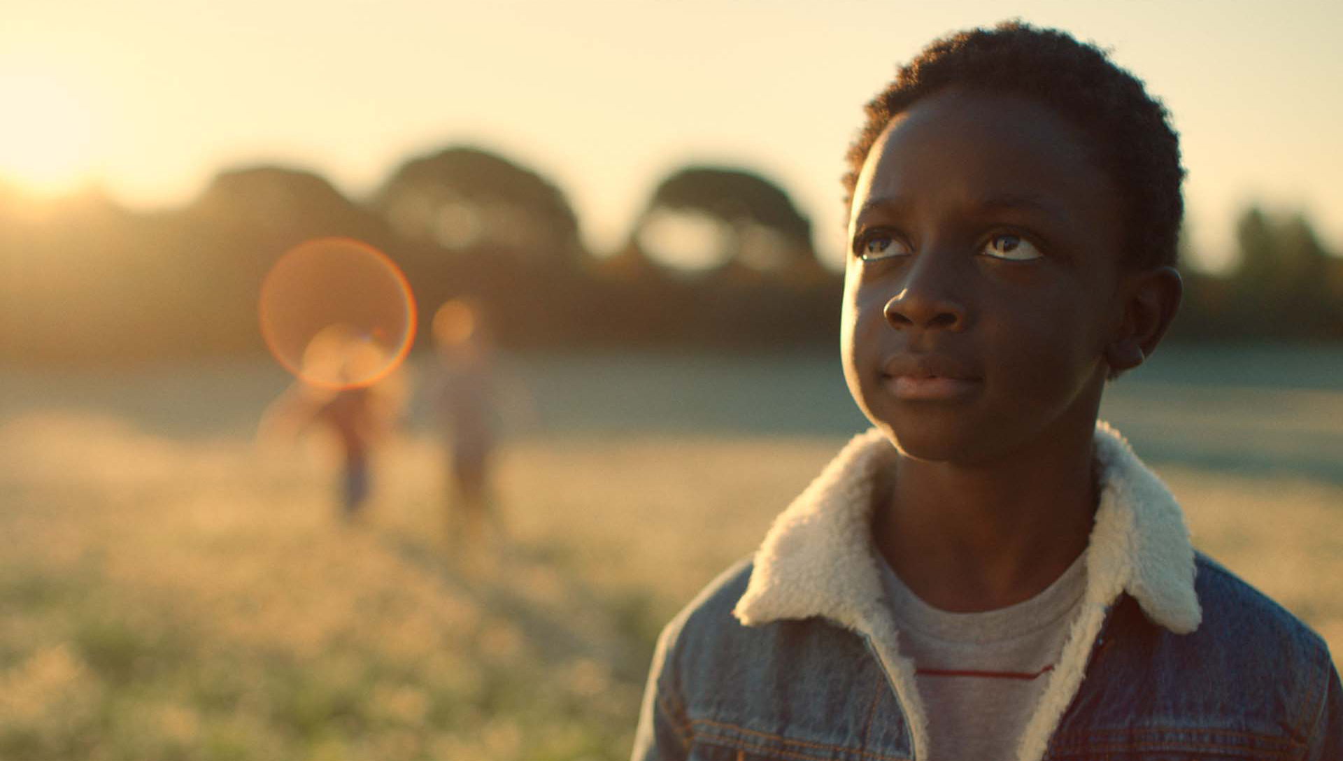 Enfant dans un champ